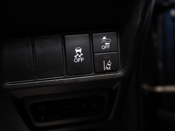 Honda Stepwgn V Рестайлинг с пробегом 2018 года, цена 2 220 000 рублей, 66776 км, минивэн, Автокод Объявления