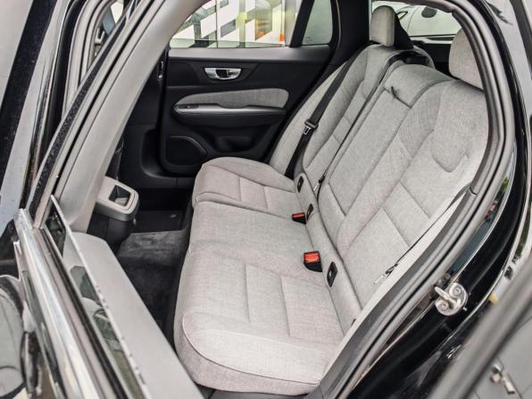 Volvo V60 II с пробегом 2021 года, цена 3 500 000 рублей, 66679 км, универсал, Автокод Объявления
