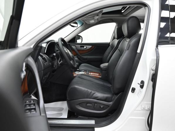 Infiniti FX II (S51) Рестайлинг с пробегом 2013 года, цена 1 479 000 рублей, 134157 км, внедорожник, Автокод Объявления