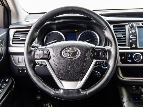 Toyota Highlander III (XU50) Рестайлинг с пробегом 2018 года, цена 3 748 000 рублей, 158963 км, внедорожник, Автокод Объявления