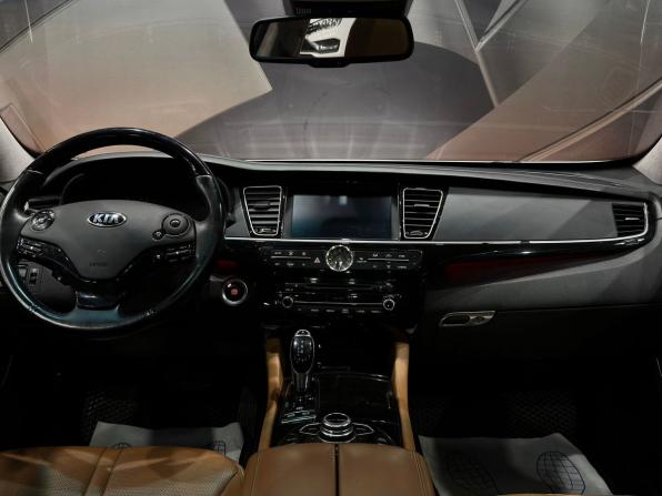 Kia Quoris I Ресталинг 2 с пробегом 2017 года, цена 2 150 000 рублей, 85155 км, седан, Автокод Объявления