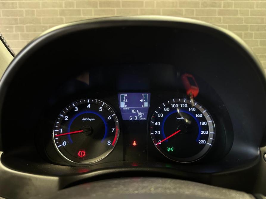 Hyundai Solaris I Рестайлинг Челябинск  - изображение 19