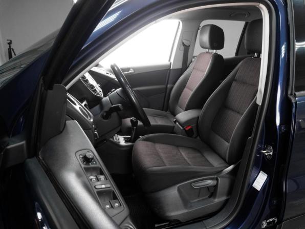 Volkswagen Tiguan I Рестайлинг с пробегом 2012 года, цена 1 074 000 рублей, 200000 км, внедорожник, Автокод Объявления