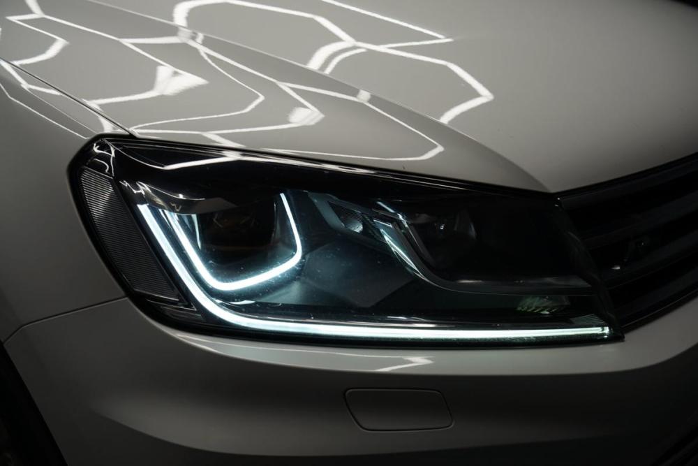 Volkswagen Touareg II Рестайлинг Крым  - изображение 32