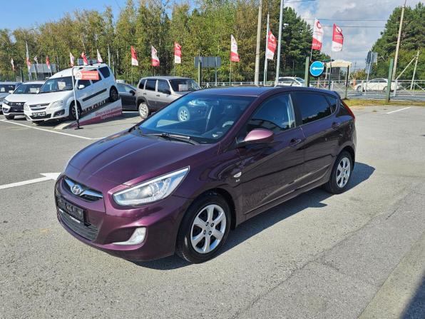 Hyundai Solaris I с пробегом 2013 года, цена 860 000 рублей, 117152 км, хэтчбек, Автокод Объявления