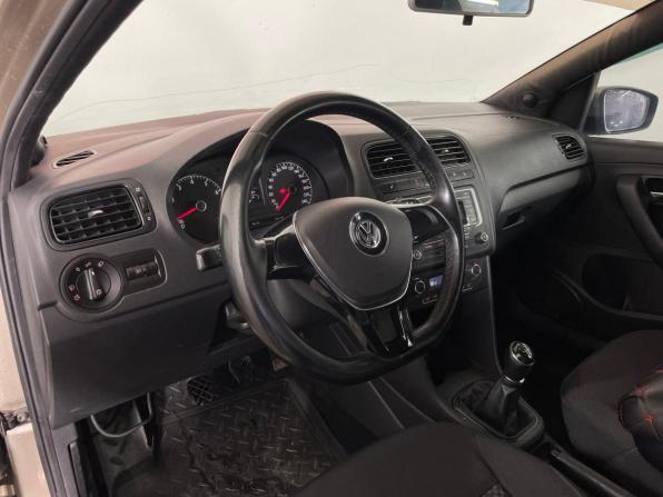 Volkswagen Polo V Рестайлинг с пробегом 2016 года, цена 890 000 рублей, 137897 км, седан, Автокод Объявления