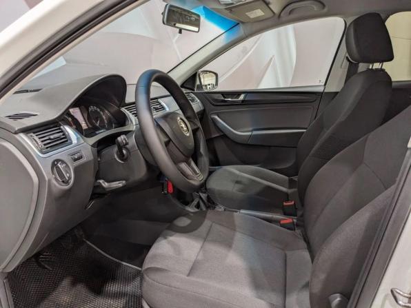 Skoda Rapid I Рестайлинг с пробегом 2019 года, цена 1 165 000 рублей, 111775 км, лифтбек, Автокод Объявления