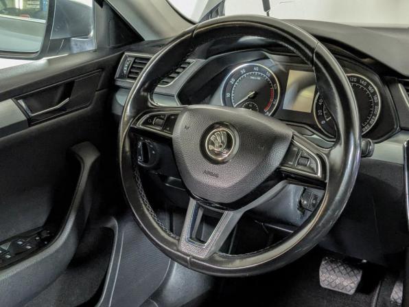 Skoda Superb III с пробегом 2018 года, цена 1 844 900 рублей, 260000 км, лифтбек, Автокод Объявления