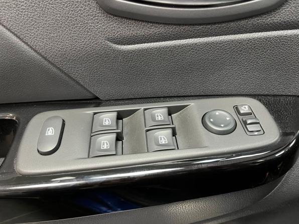 Renault Kaptur I Рестайлинг с пробегом 2020 года, цена 1 930 000 рублей, 50020 км, внедорожник, Автокод Объявления
