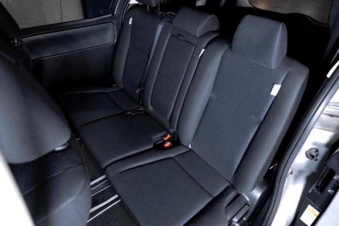 Toyota Noah III (R80) с пробегом 2017 года, цена 1 999 000 рублей, 121883 км, минивэн, Автокод Объявления
