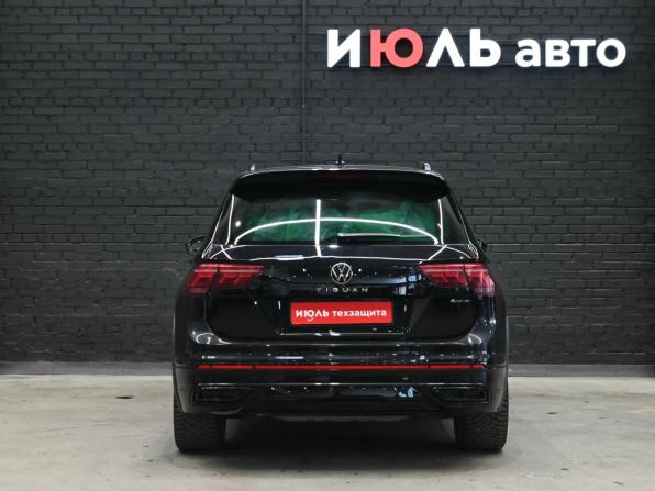 Volkswagen Tiguan II Рестайлинг с пробегом 2021 года, цена 3 540 000 рублей, 132000 км, внедорожник, Автокод Объявления