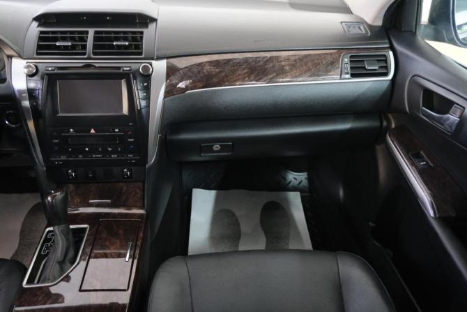 Toyota Camry VII (XV50) Рестайлинг с пробегом 2016 года, цена 1 719 000 рублей, 92000 км, седан, Автокод Объявления