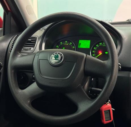 Skoda Fabia II Рестайлинг с пробегом 2012 года, цена 720 000 рублей, 134125 км, хэтчбек, Автокод Объявления