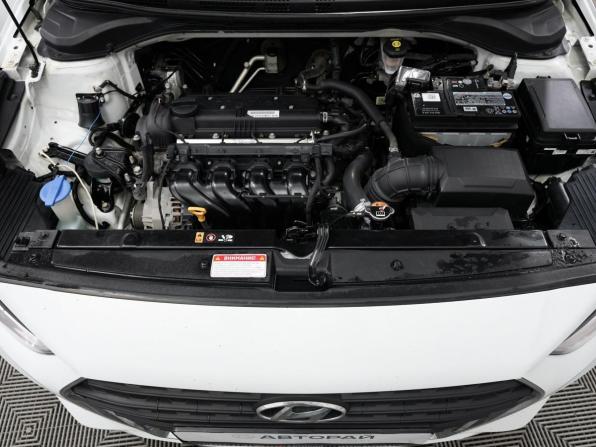 Hyundai Solaris II с пробегом 2018 года, цена 1 350 000 рублей, 101000 км, седан, Автокод Объявления