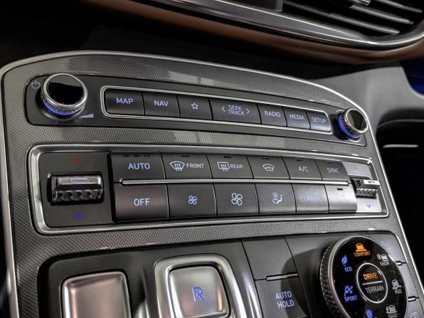 Hyundai Santa Fe IV Рестайлинг с пробегом 2022 года, цена 4 100 000 рублей, 80653 км, внедорожник, Автокод Объявления