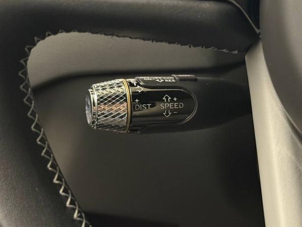 Bentley Flying Spur IV с пробегом 2025 года, цена 40 900 000 рублей, 2097 км, седан, Автокод Объявления