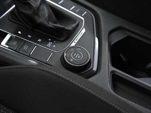Volkswagen Tiguan II с пробегом 2019 года, цена 2 049 000 рублей, 142000 км, внедорожник, Автокод Объявления