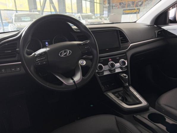 Hyundai Avante VI Рестайлинг с пробегом 2019 года, цена 1 899 000 рублей, 61444 км, седан, Автокод Объявления