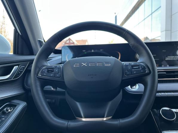 Exeed LX I Рестайлинг с пробегом 2023 года, цена 2 070 000 рублей, 25481 км, внедорожник, Автокод Объявления