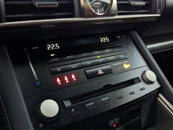 Lexus IS III Рестайлинг с пробегом 2018 года, цена 3 380 000 рублей, 89700 км, седан, Автокод Объявления