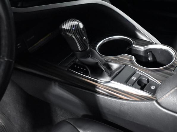 Toyota Camry VIII (XV70) с пробегом 2021 года, цена 2 690 000 рублей, 129699 км, седан, Автокод Объявления