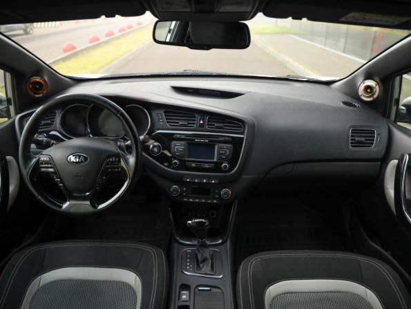 Kia Ceed II с пробегом 2015 года, цена 1 199 777 рублей, 152253 км, хэтчбек, Автокод Объявления