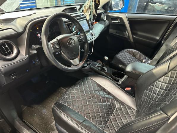Toyota RAV4 IV (XA40) Рестайлинг с пробегом 2018 года, цена 2 099 000 рублей, 165884 км, внедорожник, Автокод Объявления