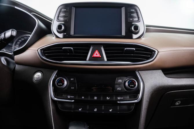 Hyundai Santa Fe IV с пробегом 2019 года, цена 2 859 000 рублей, 137160 км, внедорожник, Автокод Объявления