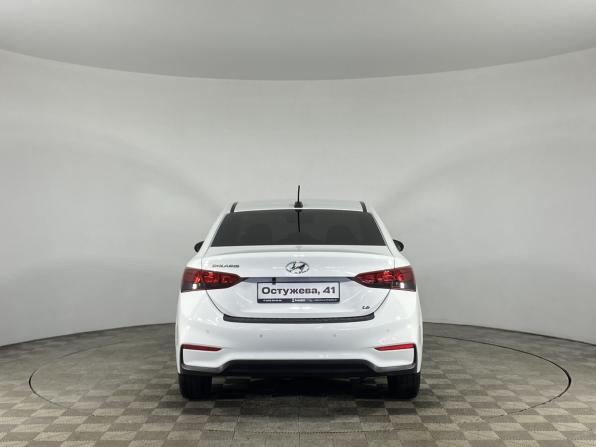 Hyundai Solaris II с пробегом 2017 года, цена 1 150 000 рублей, 198514 км, седан, Автокод Объявления