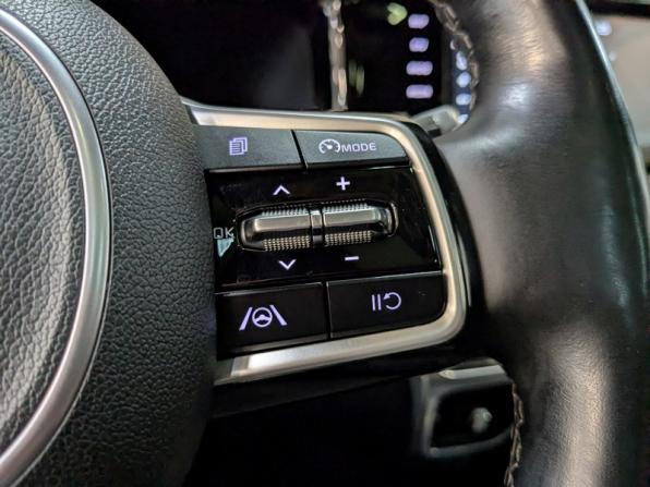 Kia Sorento IV с пробегом 2022 года, цена 3 850 000 рублей, 102450 км, внедорожник, Автокод Объявления