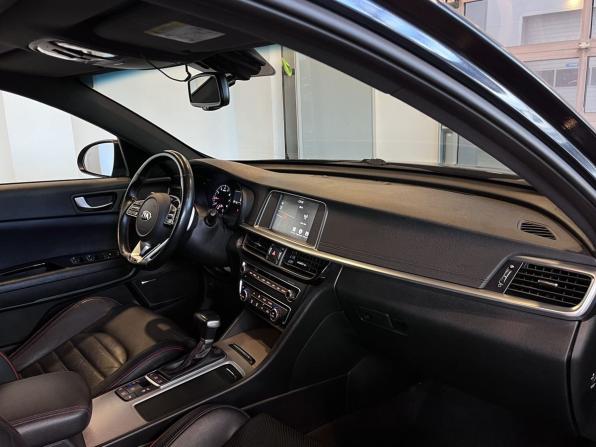Kia Optima IV Рестайлинг с пробегом 2018 года, цена 2 390 000 рублей, 108515 км, седан, Автокод Объявления
