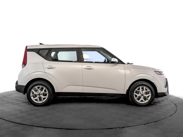 Kia Soul III с пробегом 2022 года, цена 1 950 000 рублей, 43431 км, хэтчбек, Автокод Объявления