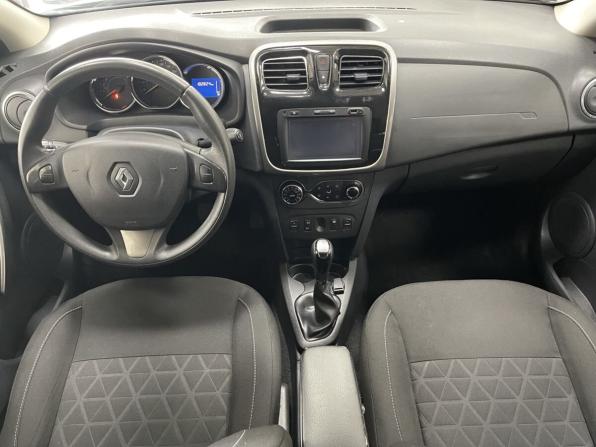 Renault Sandero II с пробегом 2017 года, цена 920 000 рублей, 102655 км, хэтчбек, Автокод Объявления