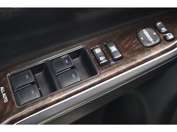 Toyota Camry VII (XV50) Рестайлинг с пробегом 2016 года, цена 2 279 000 рублей, 186603 км, седан, Автокод Объявления