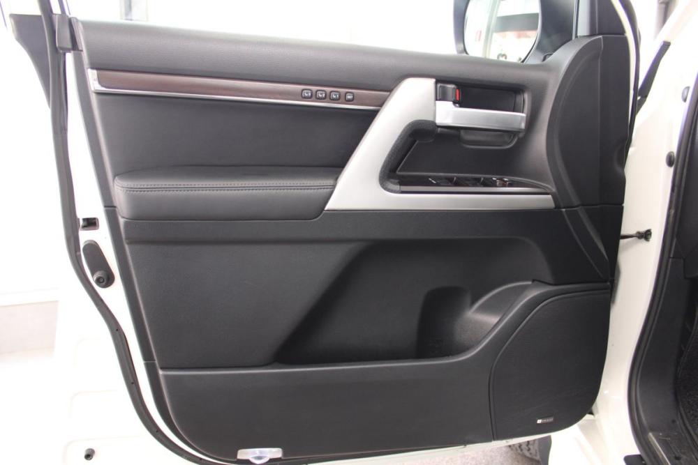 Toyota Land Cruiser 200 Series Рестайлинг 2 Красноярск  - изображение 24