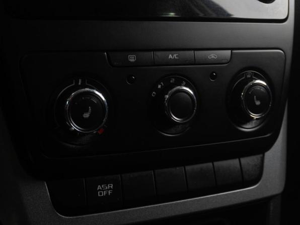 Skoda Yeti I Рестайлинг с пробегом 2017 года, цена 1 469 000 рублей, 129045 км, внедорожник, Автокод Объявления