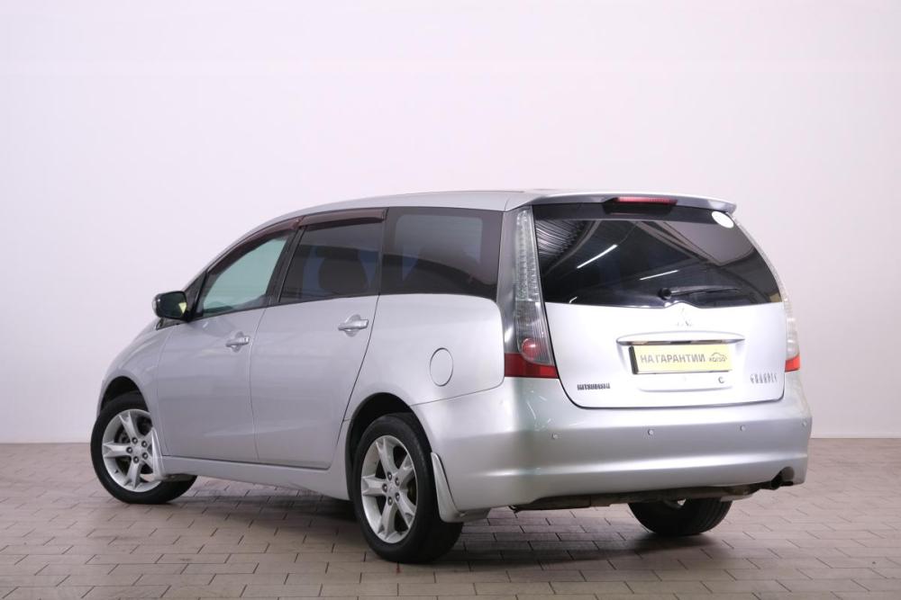 Mitsubishi Grandis I Омск  - изображение 5
