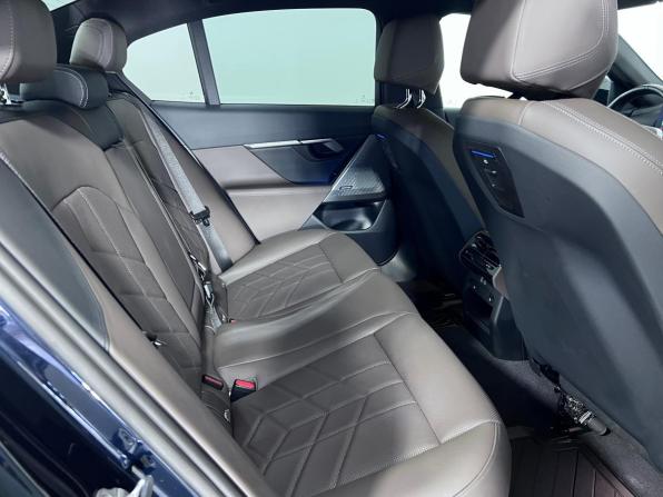 BMW 5 серии VIII (G60/G61/G68) с пробегом 2024 года, цена 6 649 000 рублей, 25237 км, седан, Автокод Объявления