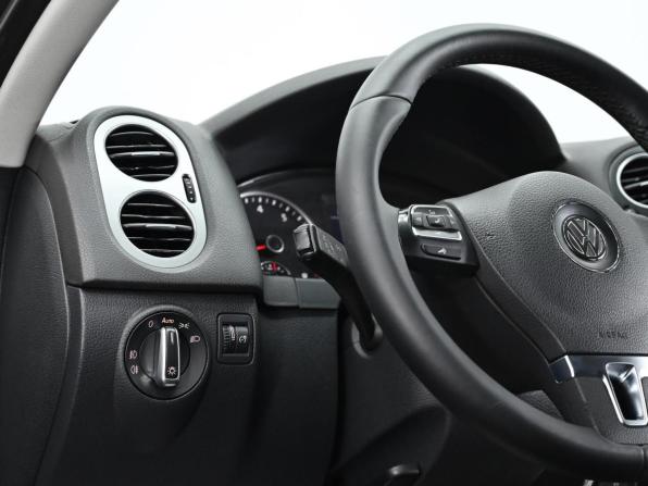 Volkswagen Tiguan I Рестайлинг с пробегом 2015 года, цена 1 449 000 рублей, 151000 км, внедорожник, Автокод Объявления