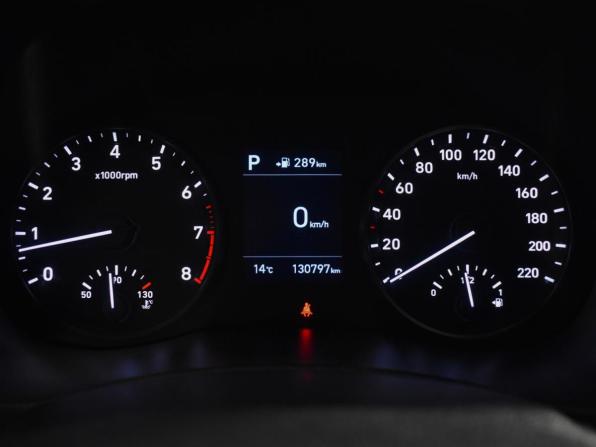 Hyundai Solaris II с пробегом 2018 года, цена 960 000 рублей, 130795 км, седан, Автокод Объявления