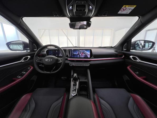 Geely Coolray I Рестайлинг с пробегом 2024 года, цена 2 250 000 рублей, 39050 км, внедорожник, Автокод Объявления