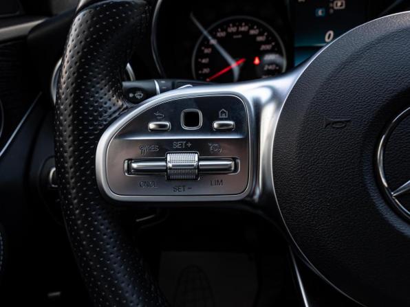 Mercedes-Benz C-Класс IV (W205) Рестайлинг с пробегом 2018 года, цена 2 895 000 рублей, 60667 км, седан, Автокод Объявления