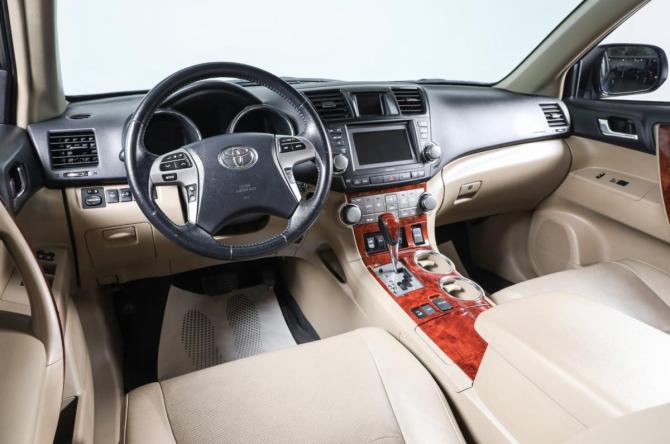 Toyota Highlander II (XU40) Рестайлинг с пробегом 2013 года, цена 2 499 000 рублей, 161000 км, внедорожник, Автокод Объявления
