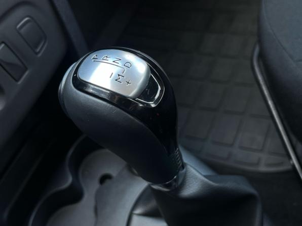 Renault Sandero II с пробегом 2017 года, цена 1 110 000 рублей, 82105 км, хэтчбек, Автокод Объявления