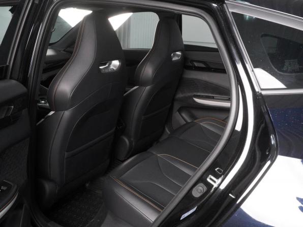 Changan UNI-V I с пробегом 2024 года, цена 2 470 000 рублей, 13708 км, лифтбек, Автокод Объявления