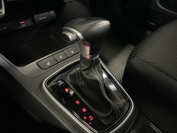 Kia Rio IV Рестайлинг с пробегом 2021 года, цена 1 730 000 рублей, 71000 км, хэтчбек, Автокод Объявления