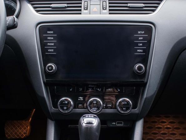 Skoda Octavia III (A7) Рестайлинг с пробегом 2020 года, цена 2 193 000 рублей, 83511 км, лифтбек, Автокод Объявления