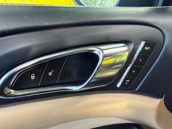 Porsche Cayenne II (958) с пробегом 2013 года, цена 2 649 000 рублей, 186000 км, внедорожник, Автокод Объявления