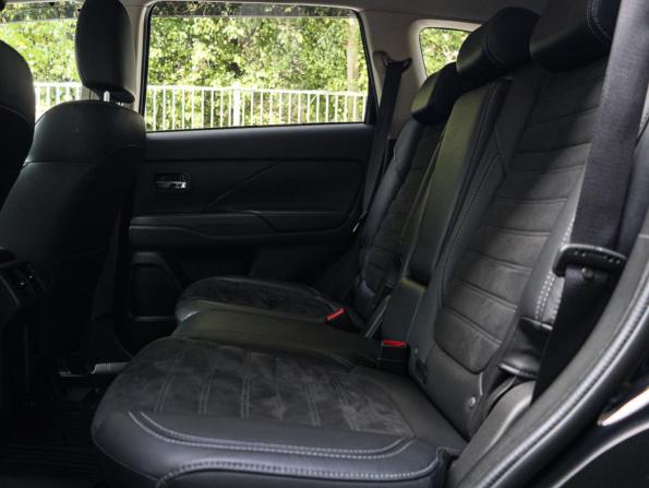 Mitsubishi Outlander III Рестайлинг 3 с пробегом 2021 года, цена 2 720 000 рублей, 58426 км, внедорожник, Автокод Объявления