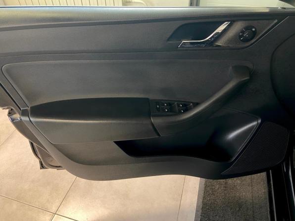 Skoda Rapid I с пробегом 2014 года, цена 677 668 рублей, 257494 км, лифтбек, Автокод Объявления